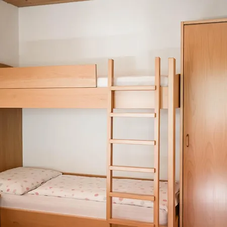 Hannes Apartment *